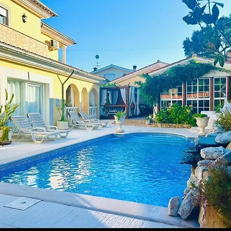 Sunrise Alvorada - Sun-kissed Accessiblility ホームステイ São Miguel
